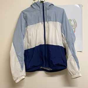 Women’s hooded wind breaker